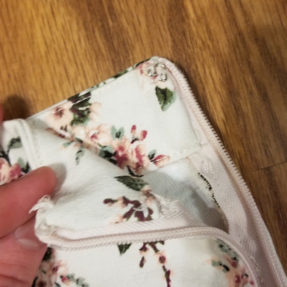 💗Floral mini skirt! - Picture 6 of 8